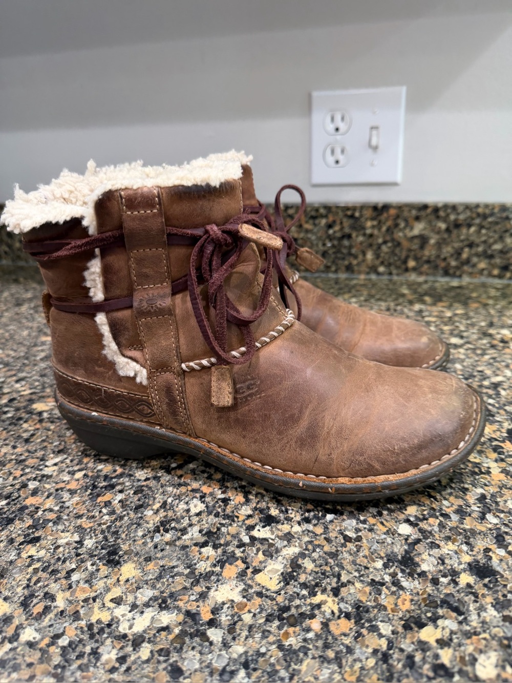 UGG Brown Leather Lace-Up Sherpa Ankle Boots 8